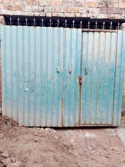 gate 8 feet