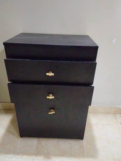 folding dressing table