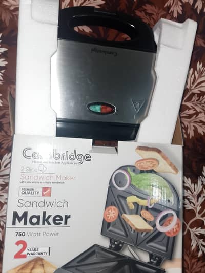 sandwich maker 750 watt power
