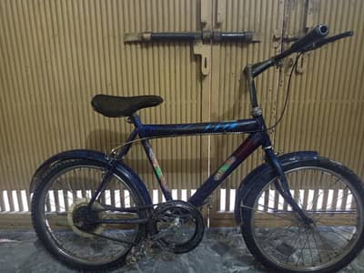 bicycle in 10/10 condition