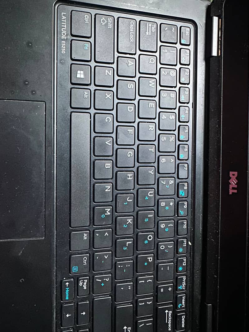 Model Dell latitude E5250 1