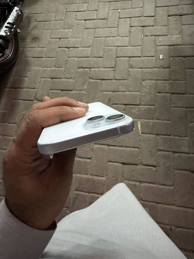 Apple iPhone 15 0