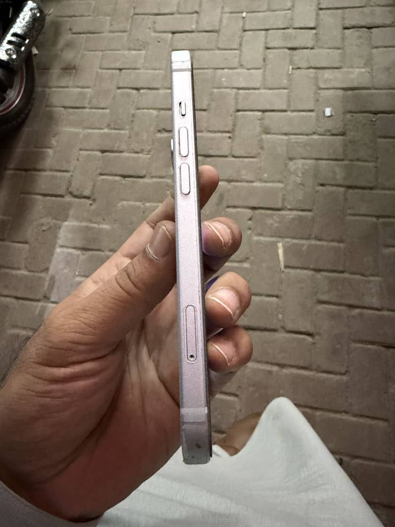 Apple iPhone 15 2