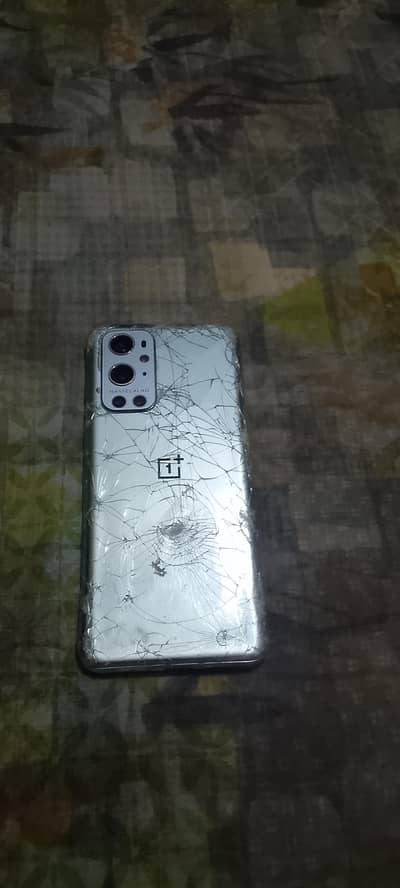 One Plus 9 Pro 12+12.256gb