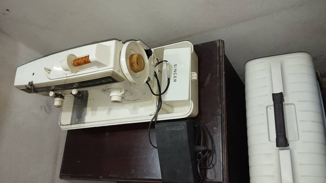 Electric Sewing Machine 1