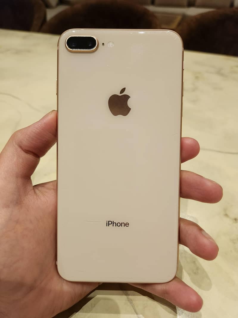 Apple iPhone 8 Plus 0