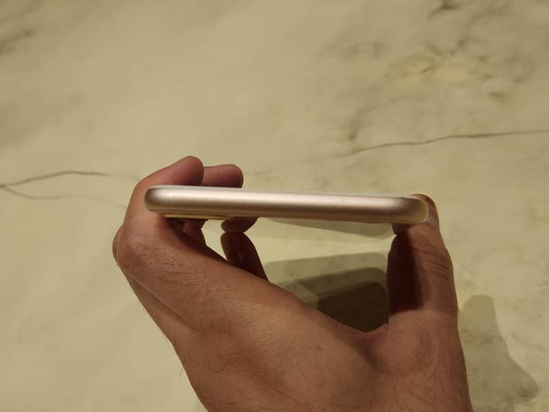 Apple iPhone 8 Plus 5