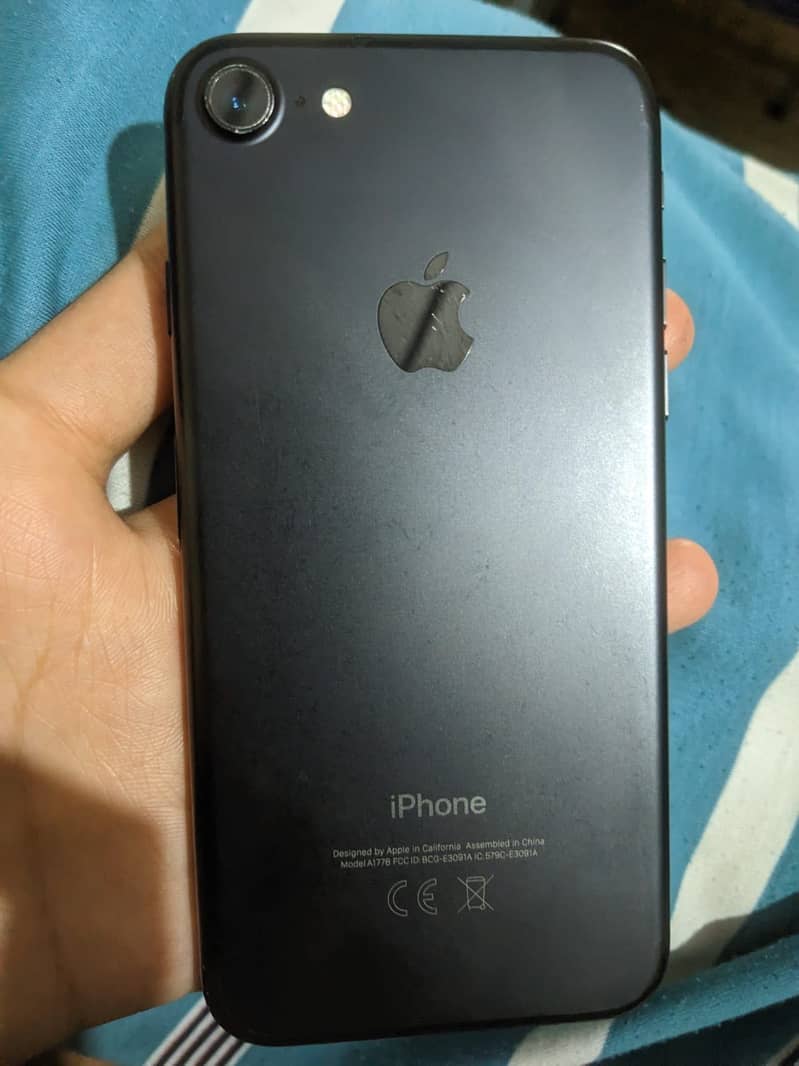 Apple iPhone 7 7