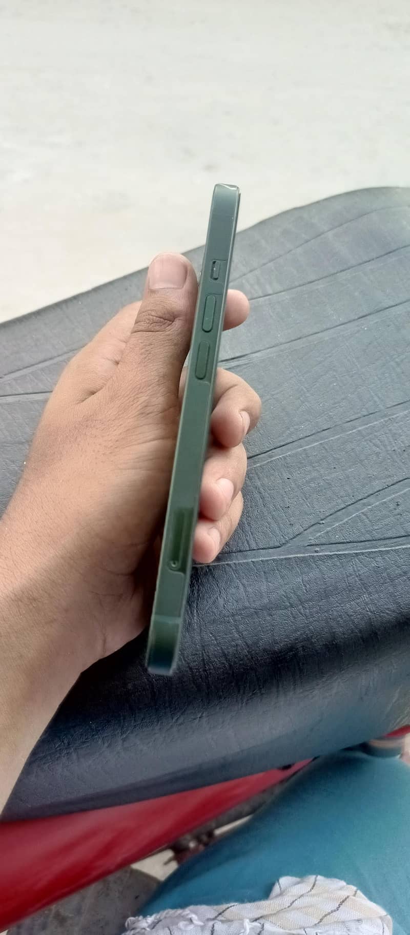 Apple iPhone 13 2