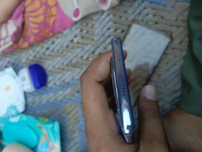 Tecno CAMON 30S 3