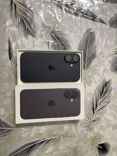 Apple iPhone 16