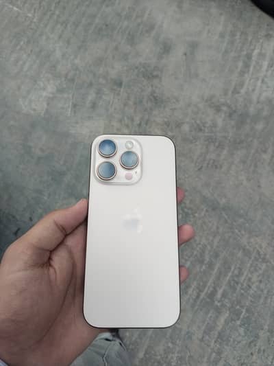 Apple iPhone 16 Pro