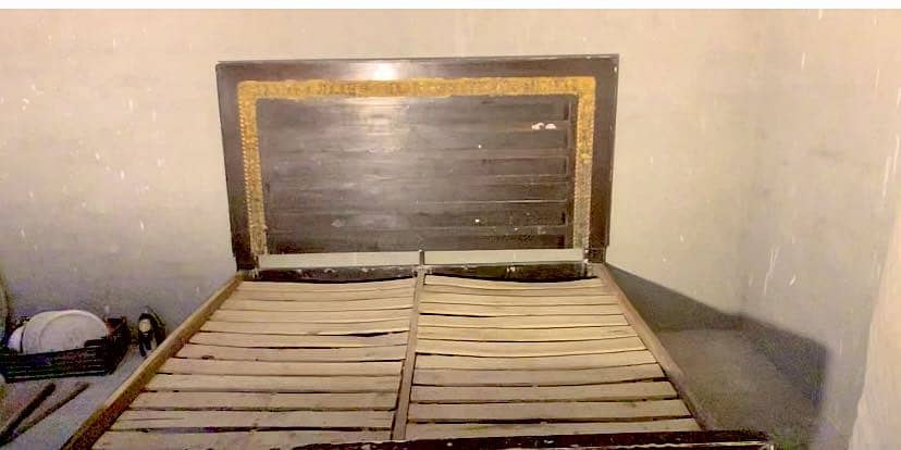 Bed used 2