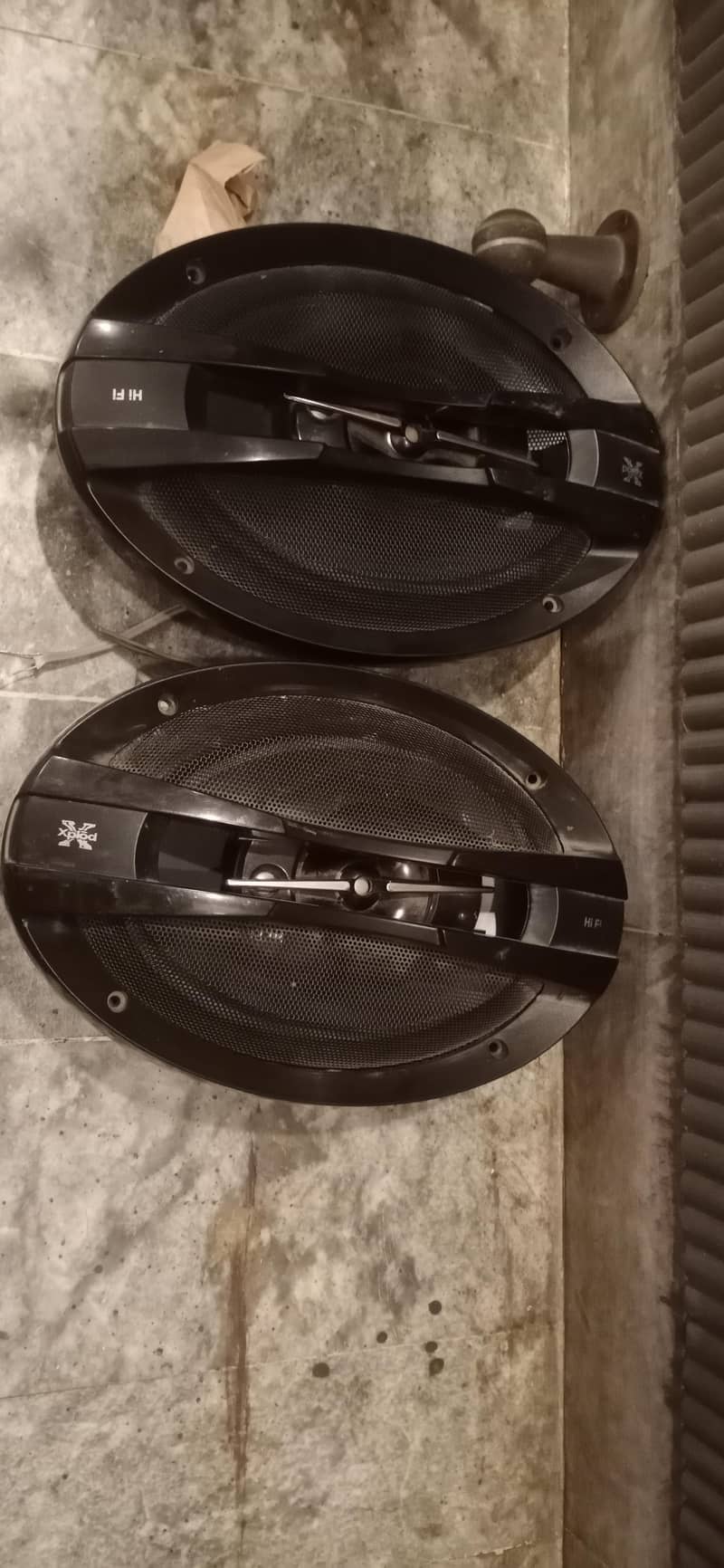 back speaker 2