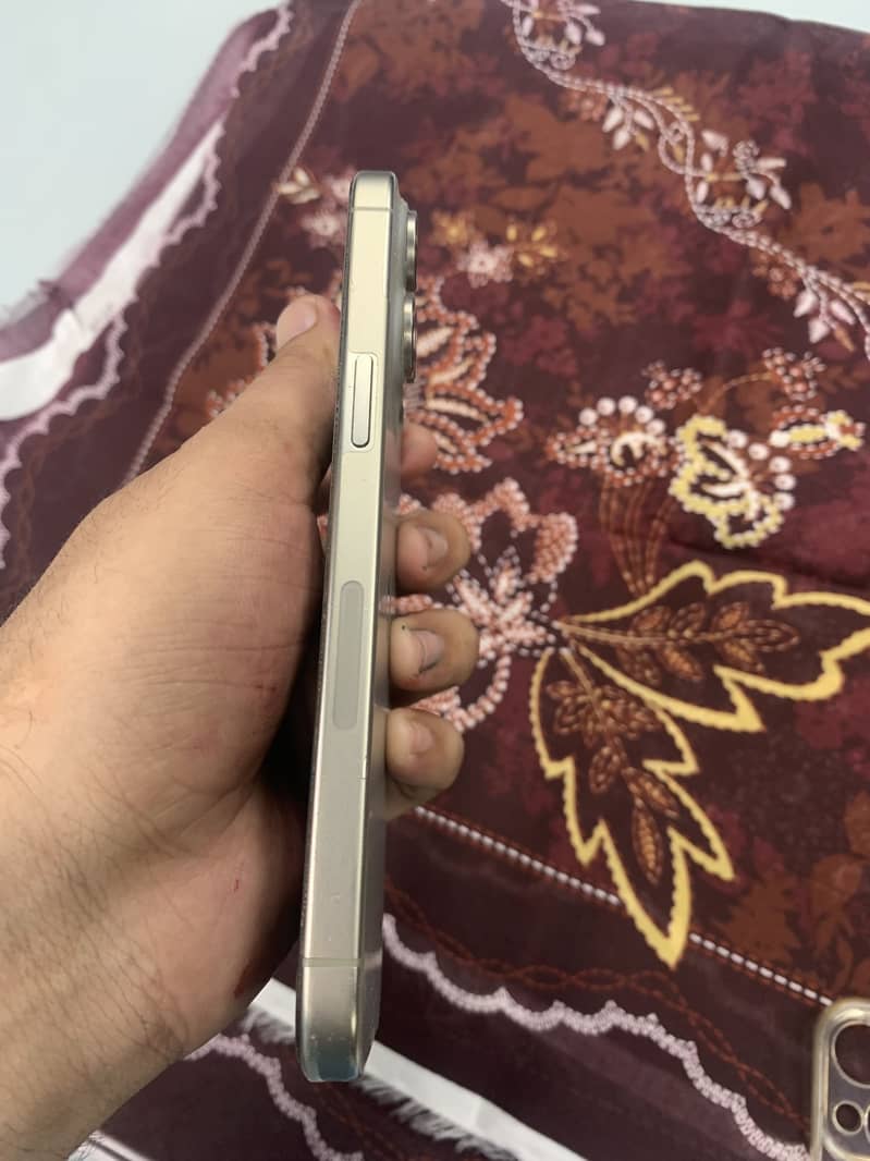 Iphone 15 pro max 2