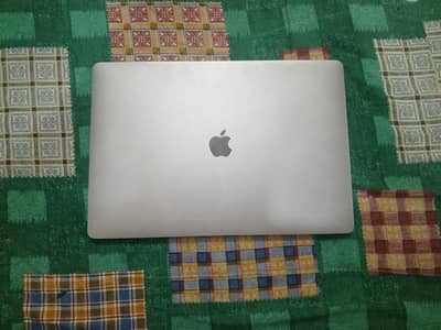 Macbook Pro 2019 intel i9, 1 TB