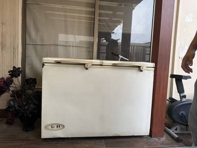 Waves deep freezer for sale
