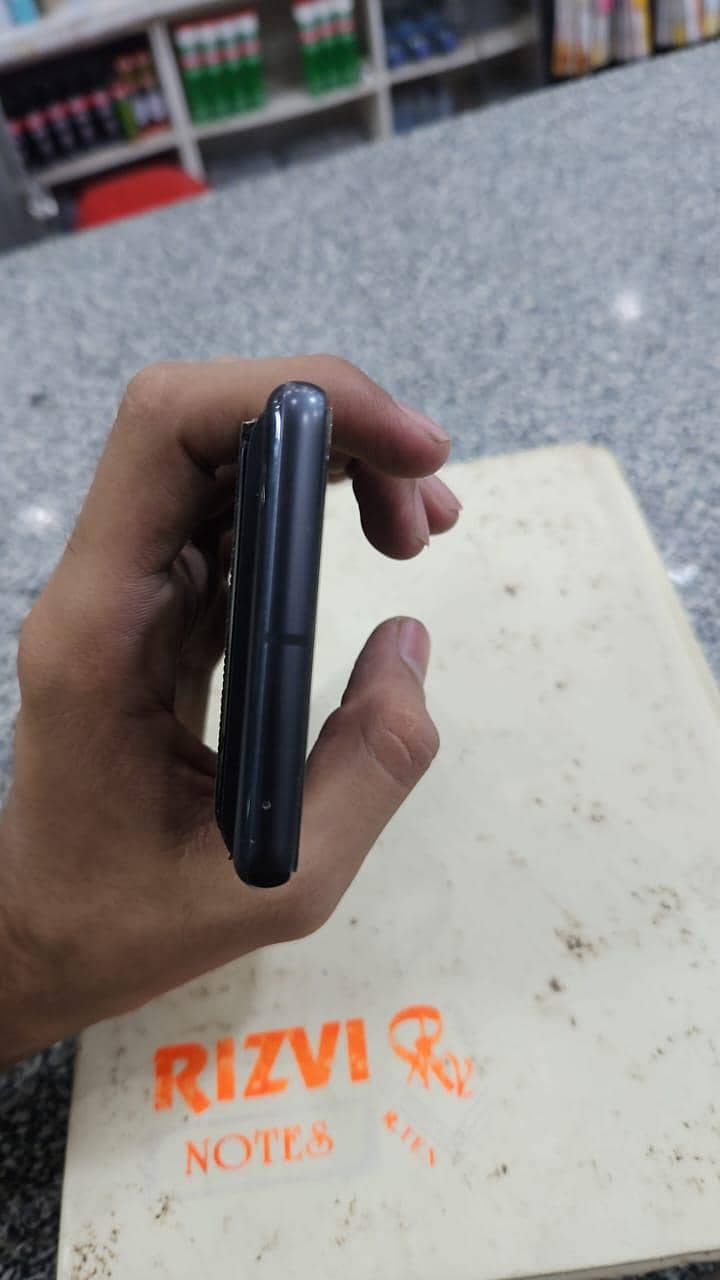 Google Pixel 7 only mobile 2