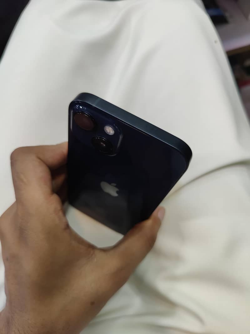Apple iPhone 13 3