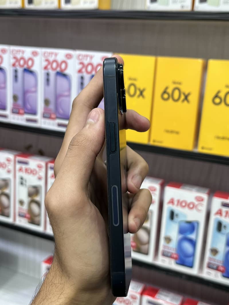 Apple iPhone 14 2