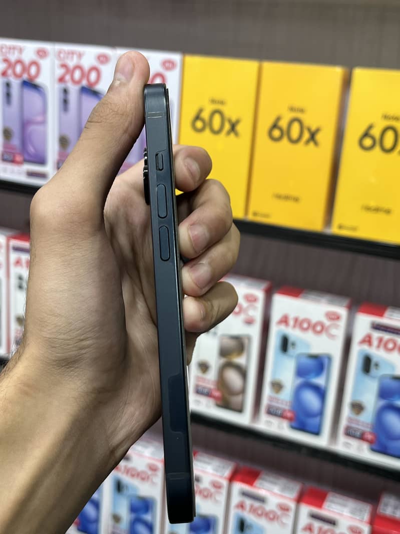 Apple iPhone 14 5