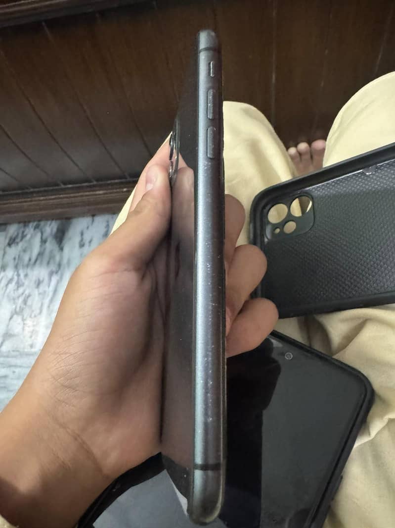 Apple iPhone 11 2