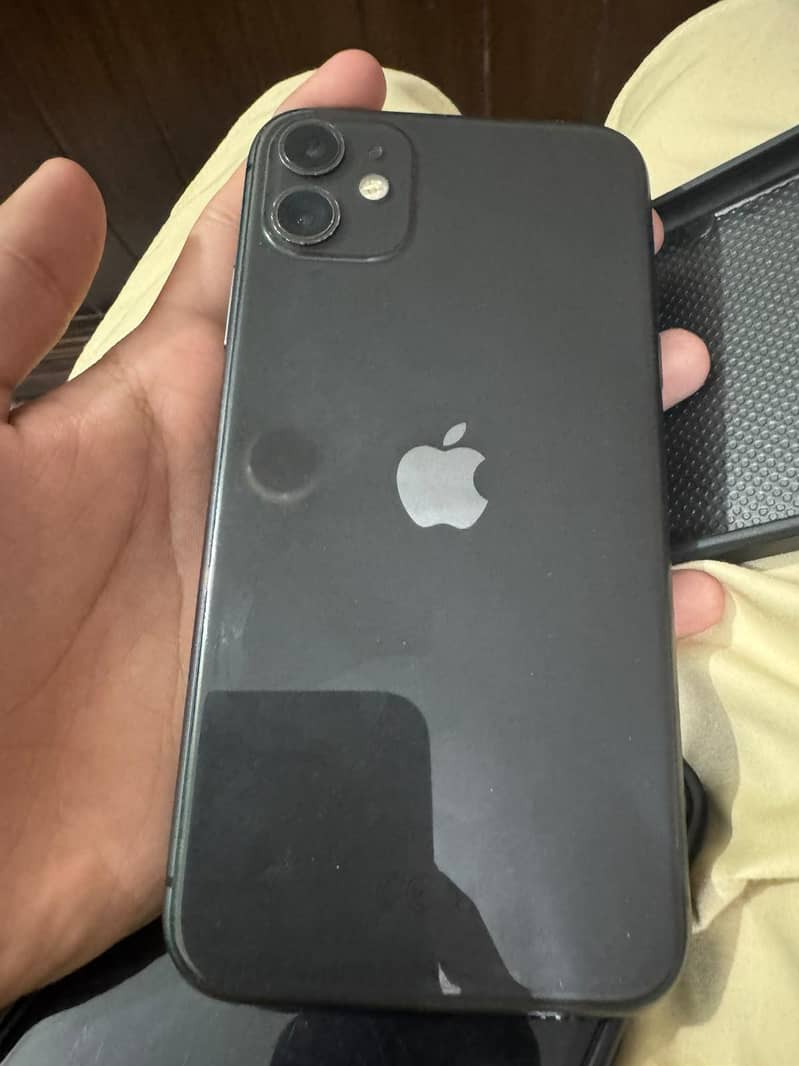 Apple iPhone 11 3