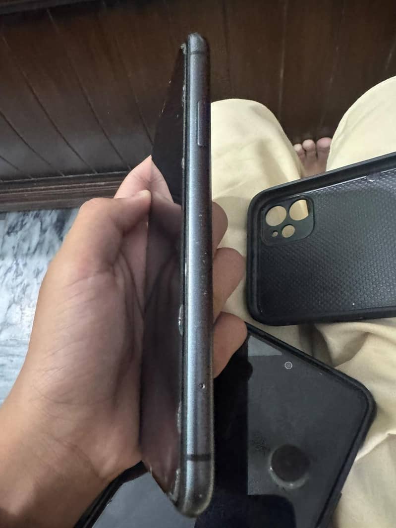 Apple iPhone 11 5