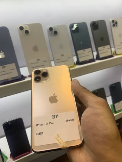 I PHONE 11 PRO (OFFER) 03275894788