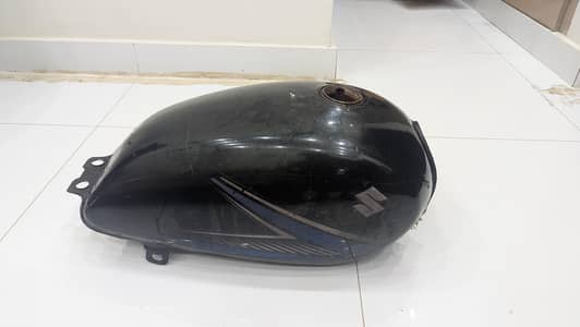 Suzuki GS 150 Genuine Fuel Tank – No Dents – Rusted Inside