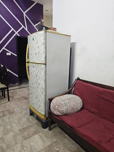 PEL Refrigerator excellent condition medium size