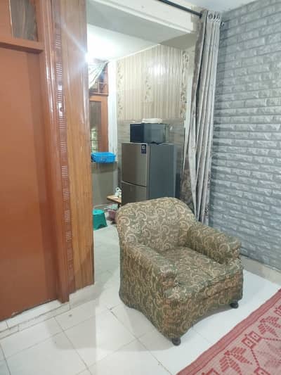 Room available for female in hostel