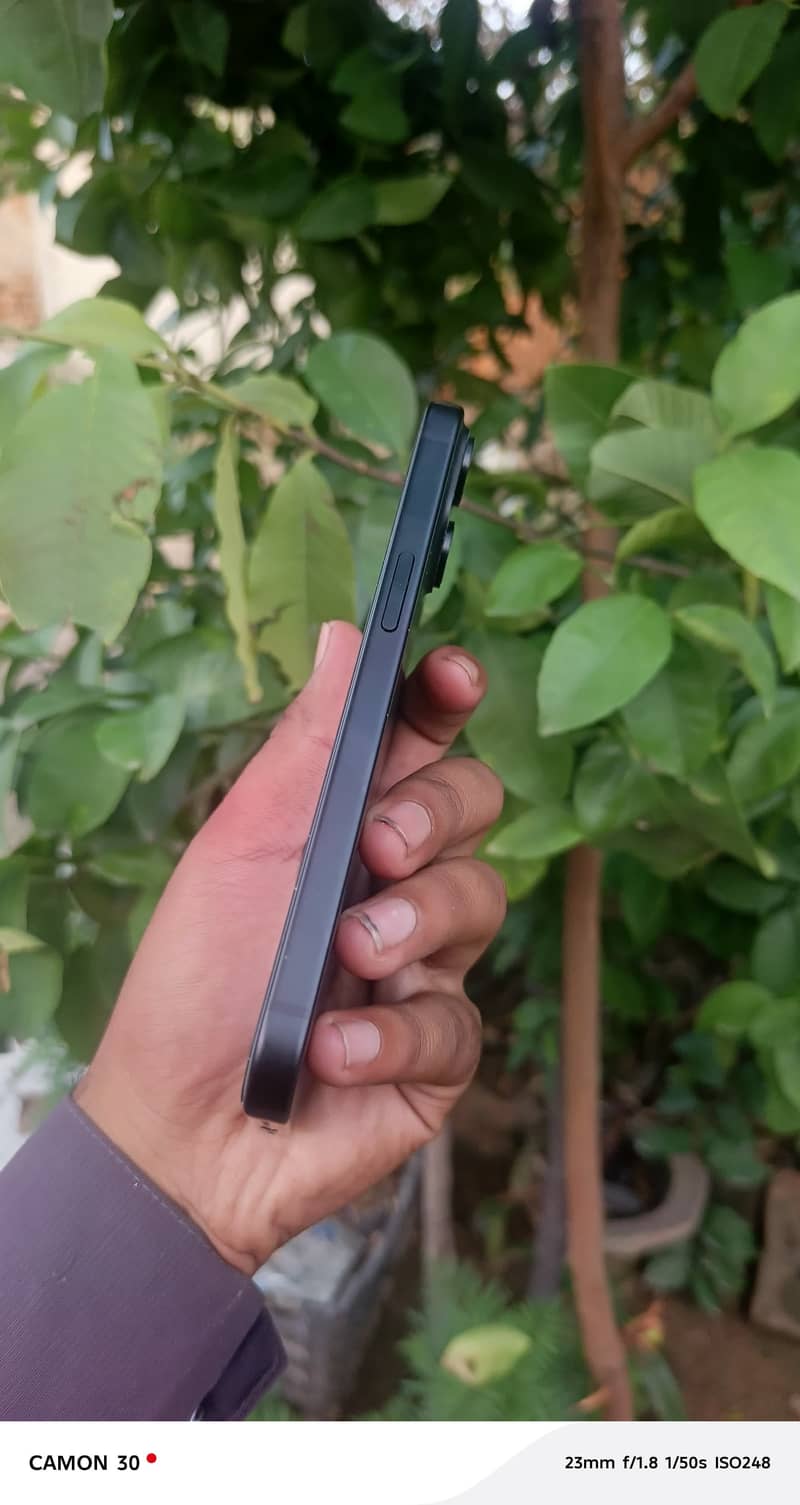 Apple iPhone 15 2