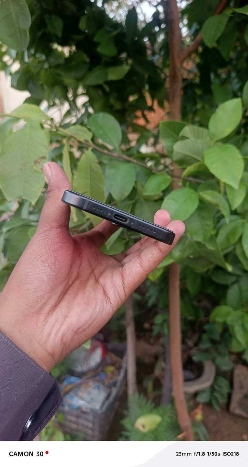 Apple iPhone 15 3