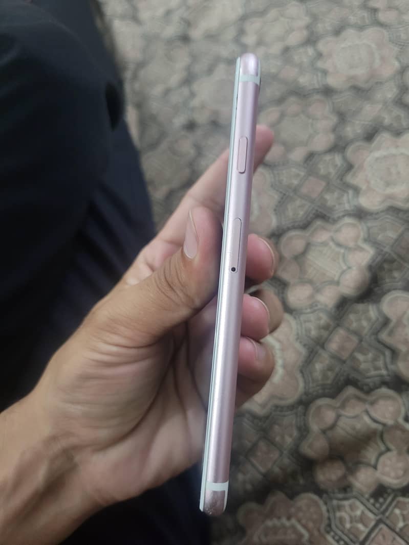 Apple iPhone 6S 3
