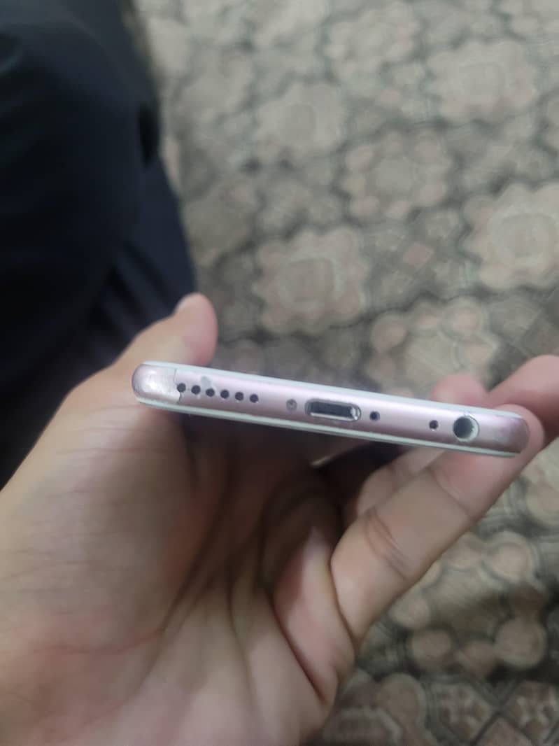 Apple iPhone 6S 4