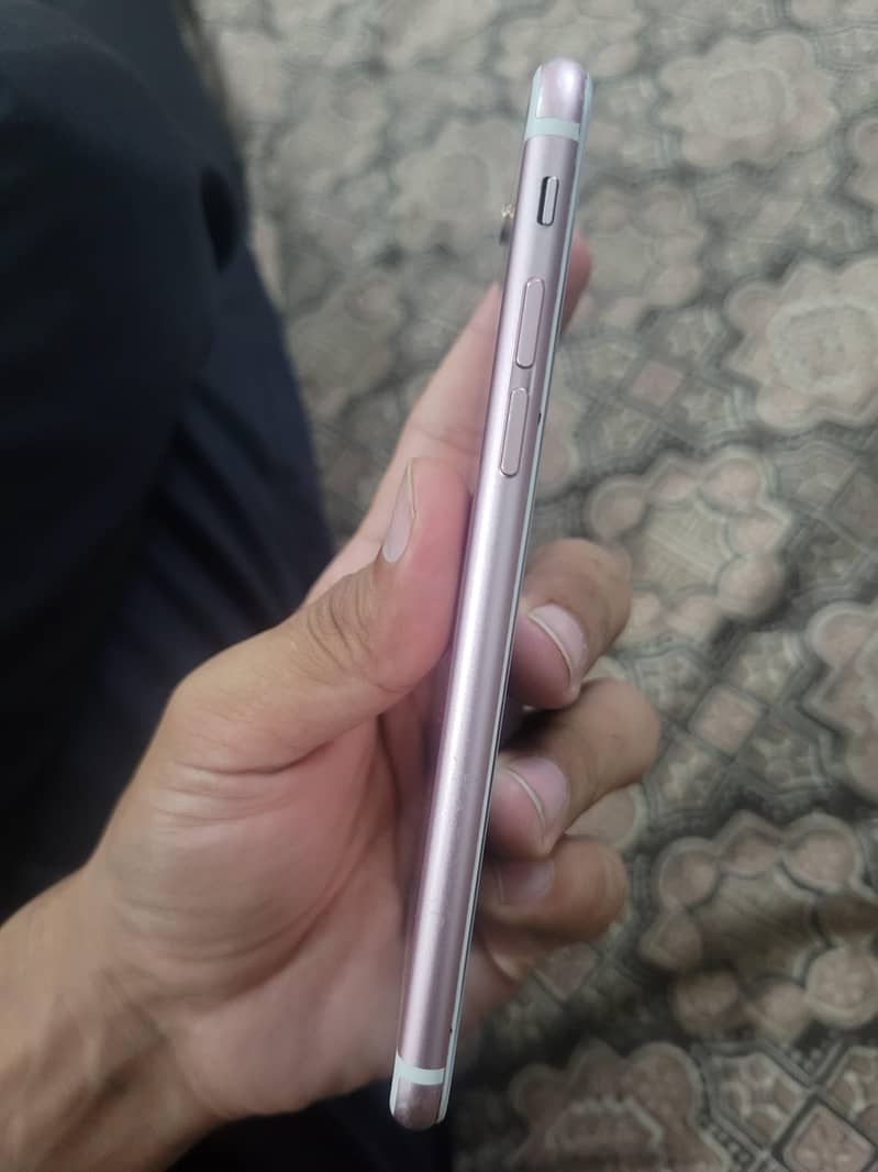 Apple iPhone 6S 5