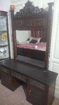 Single Beds, Show case, Dressing 3
