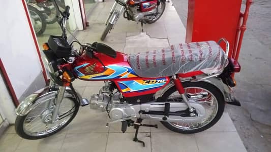 only 1700 km cahli Hy number nahi lagwaya 1 month use