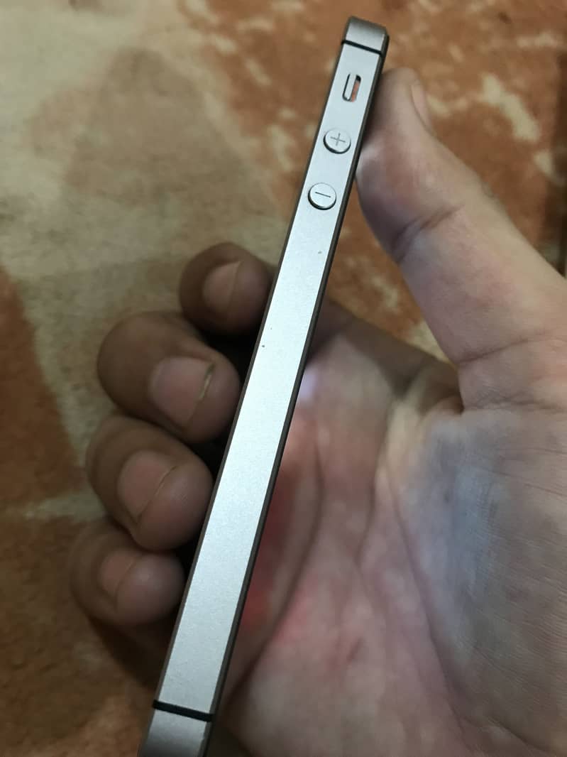 Apple iPhone SE 1