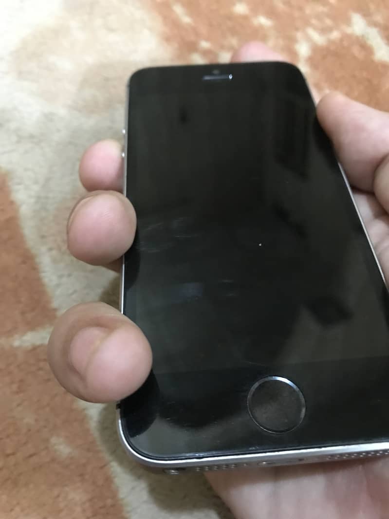 Apple iPhone SE 3