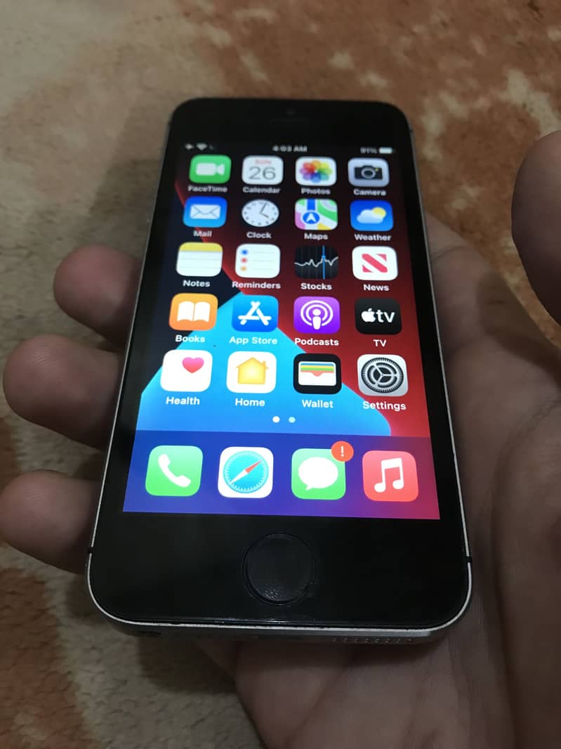 Apple iPhone SE 8