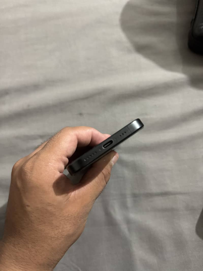 Iphone 15 pro 6