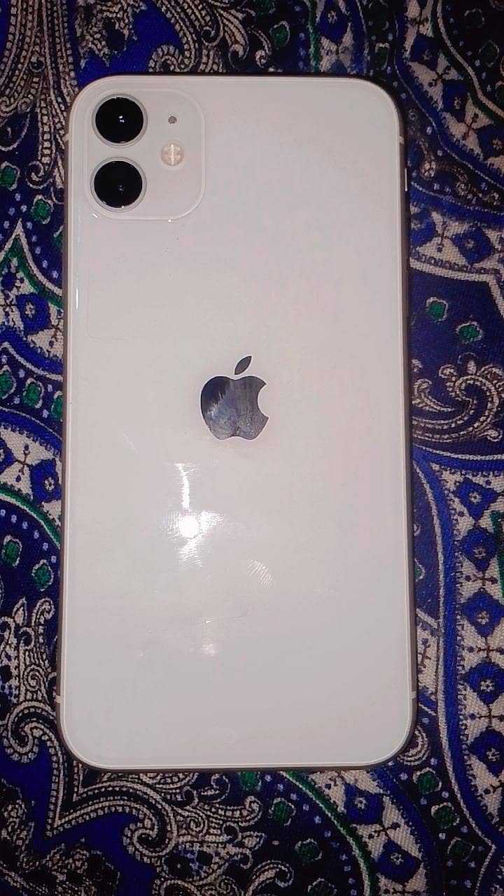 Apple iPhone 11 0