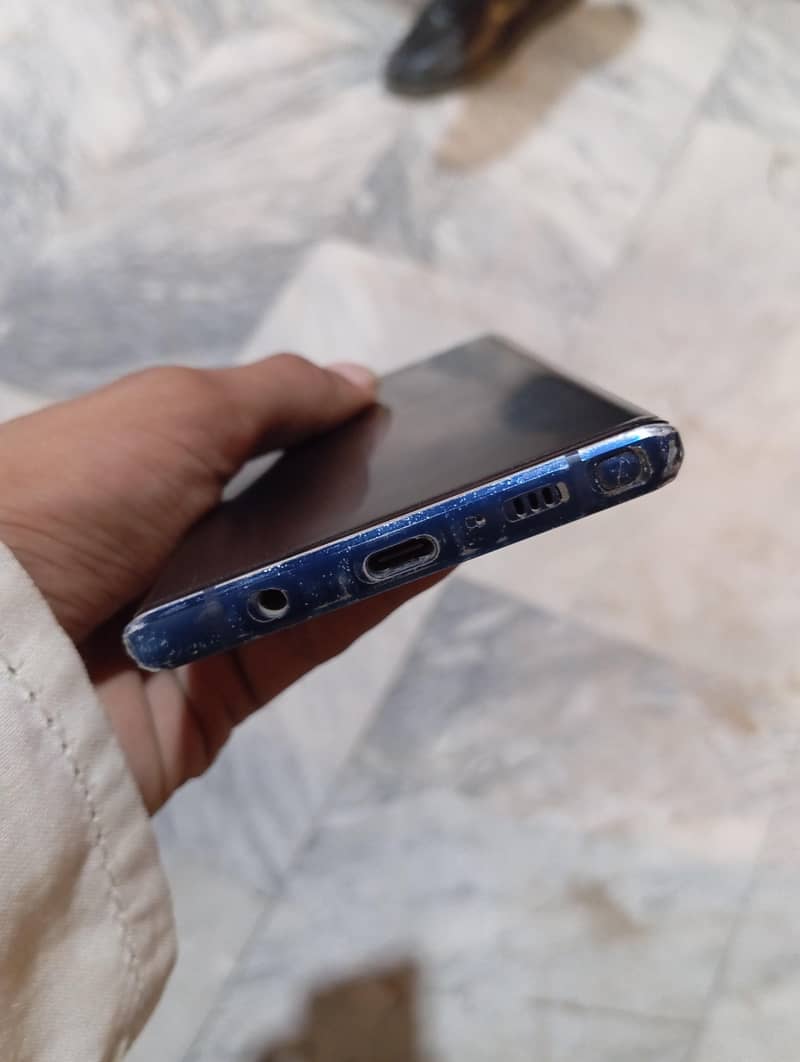 Samsung Mobile Note 9 4
