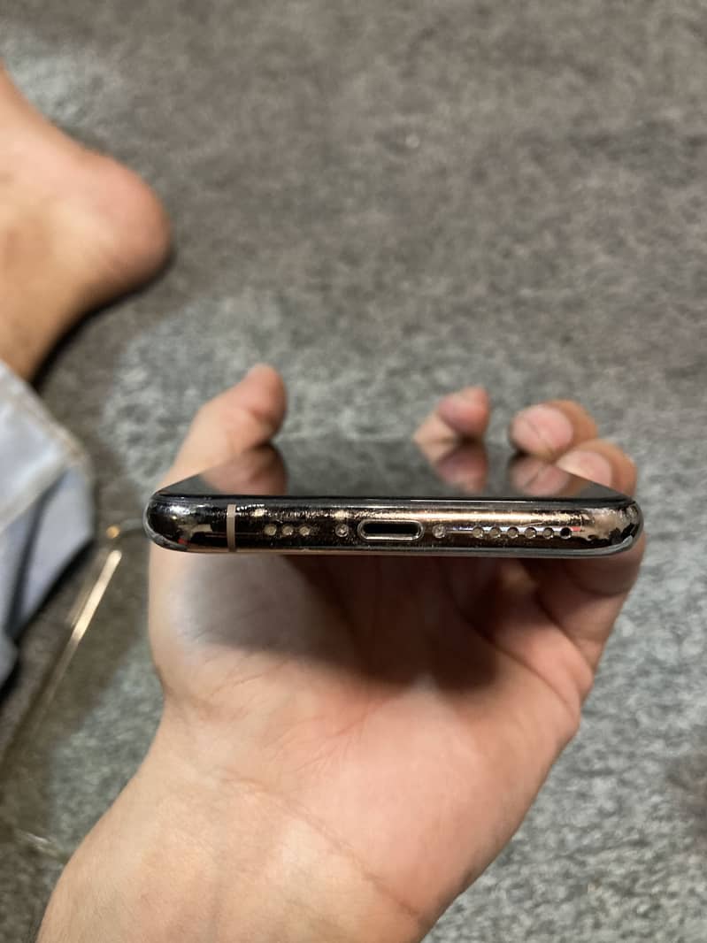 Apple iPhone 11 Pro 0