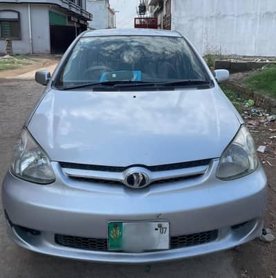 Toyota Platz 2004