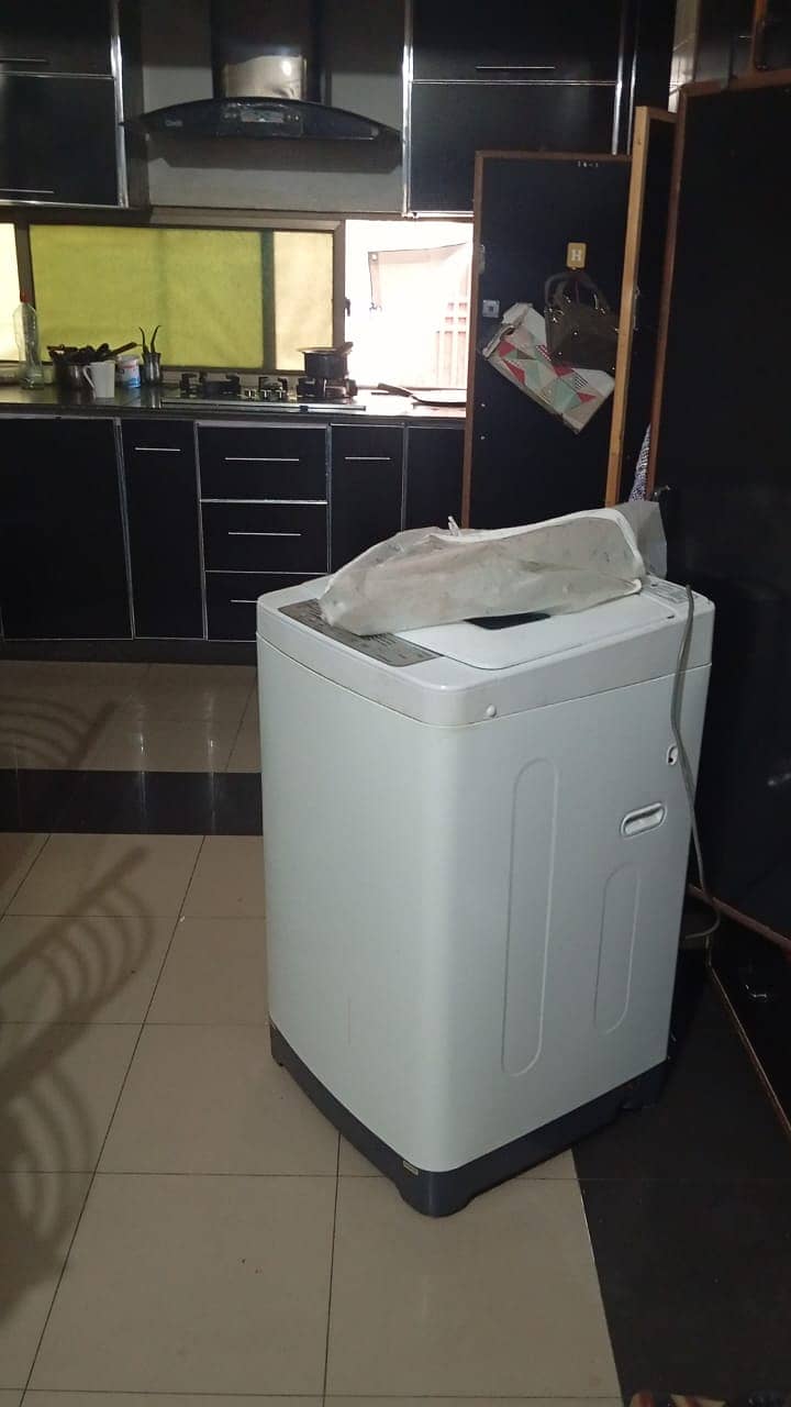 Fully Automatic Washing Machine (Used) 1