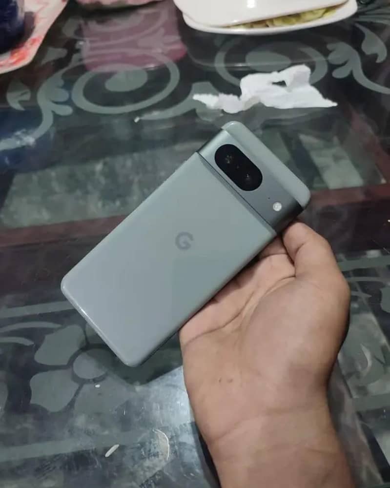 Google Pixel 8 1