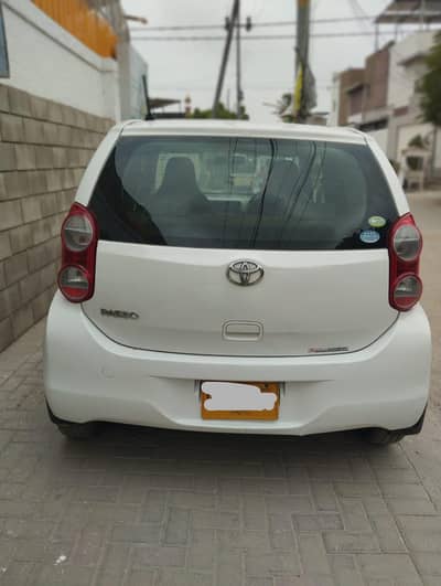 Toyota Passo 2012